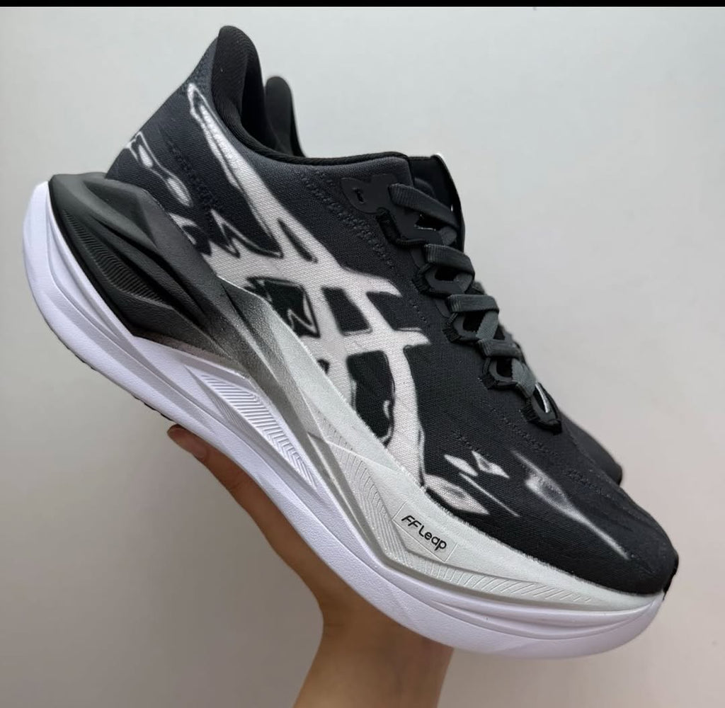 ASICS Superblast