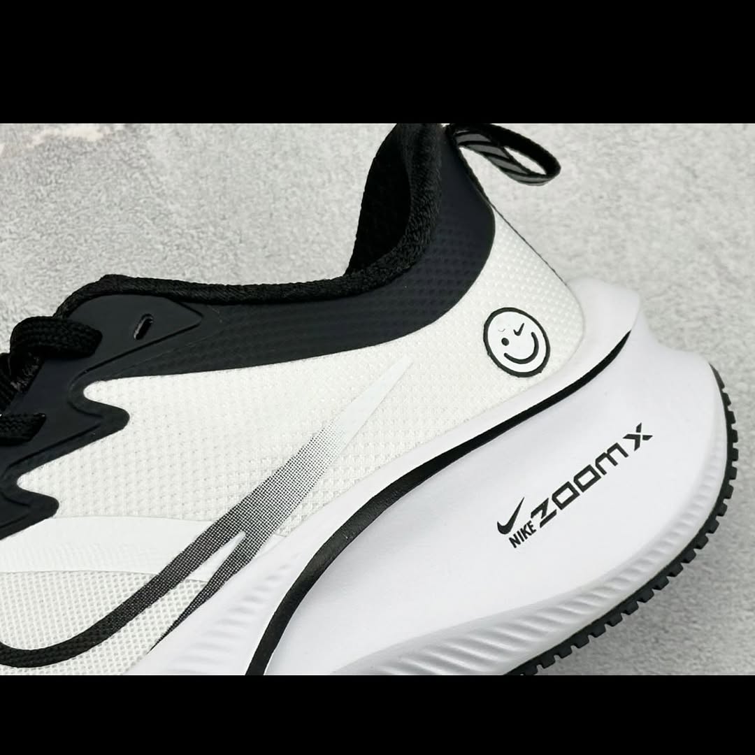 Nike ZoomX Plus
