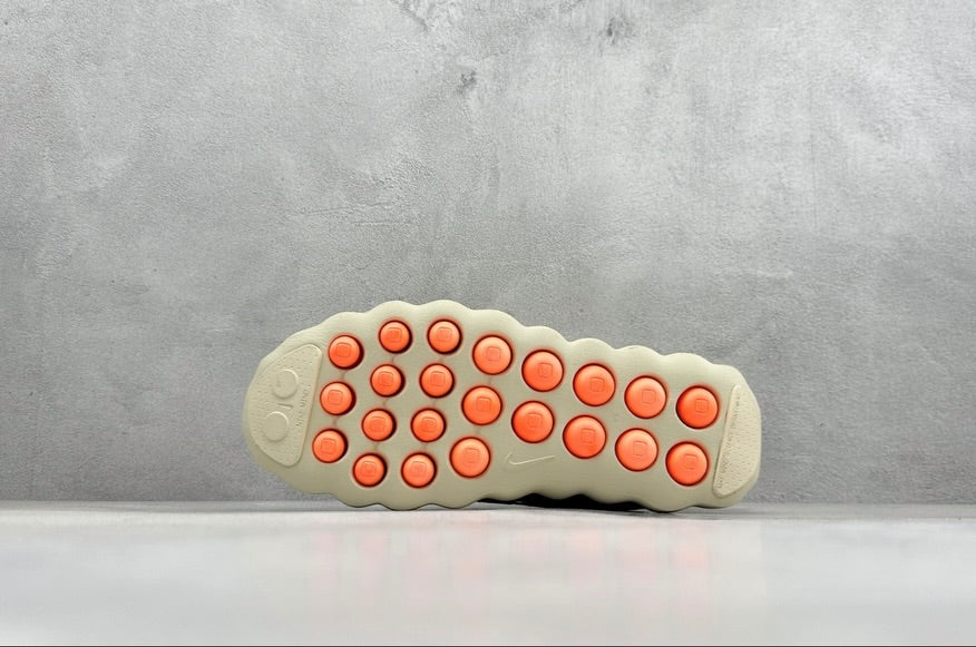 Nike Mind 002