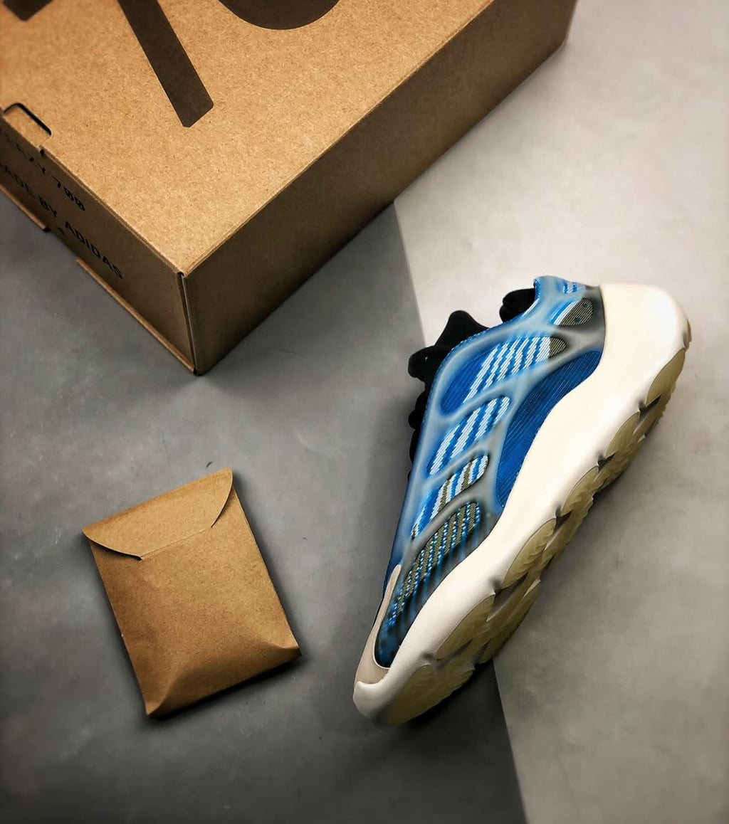 Adidas Yeezy 700 V3 «Azael»