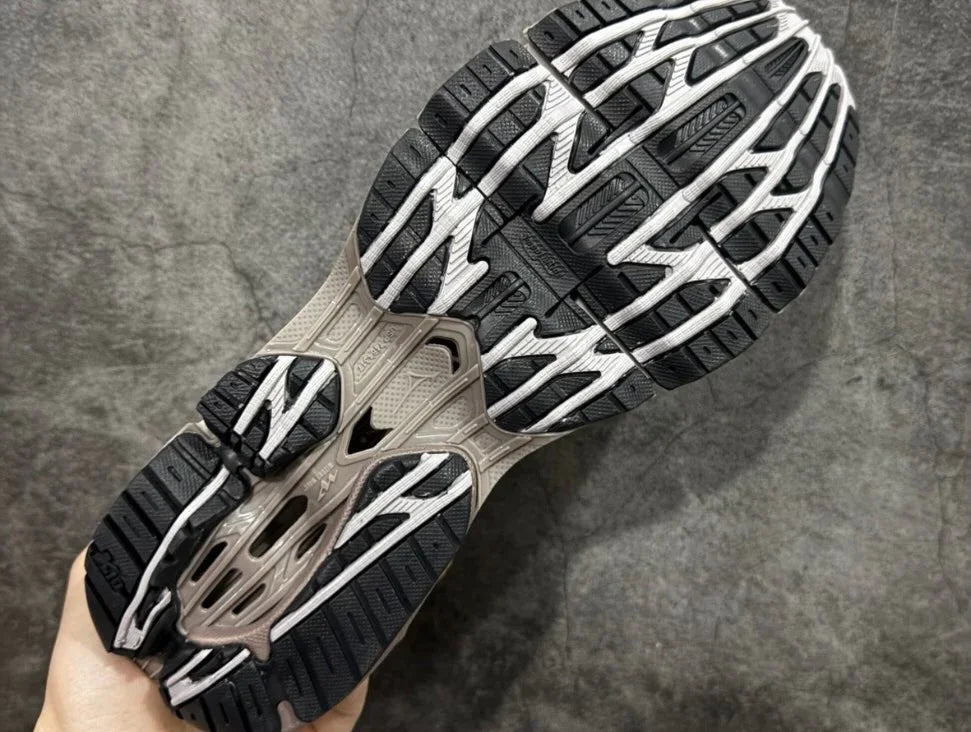 Mizuno Wave Prophecy LS