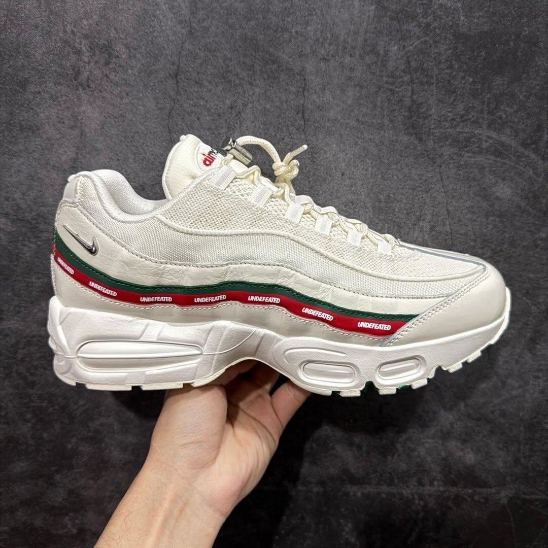 Nike Air Max 95 SP Undefeated Sail