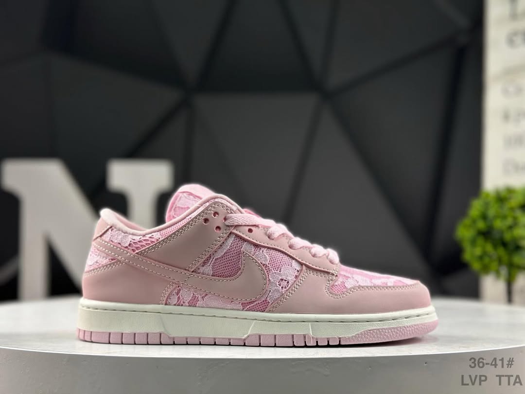 Nike Dunk Low Pink Lace