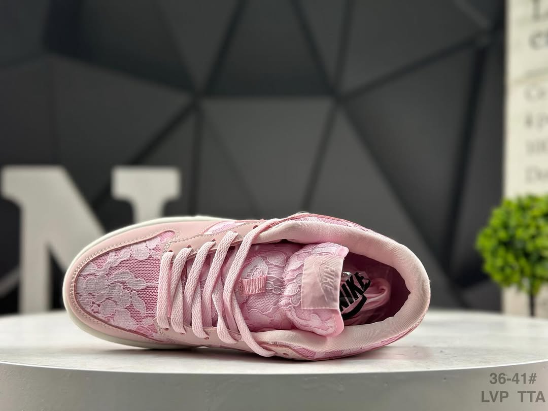 Nike Dunk Low Pink Lace
