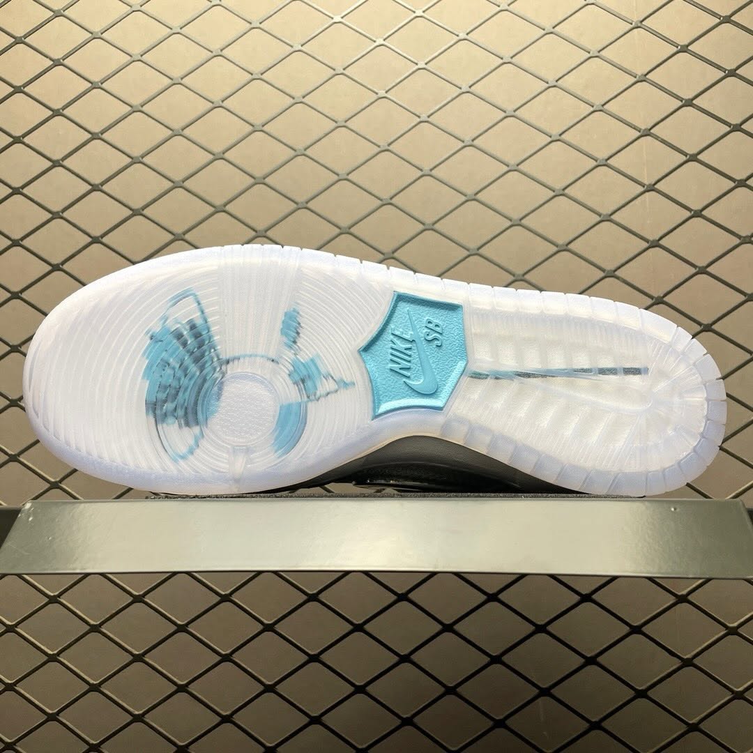 Nike Dunk Low April Skateboards