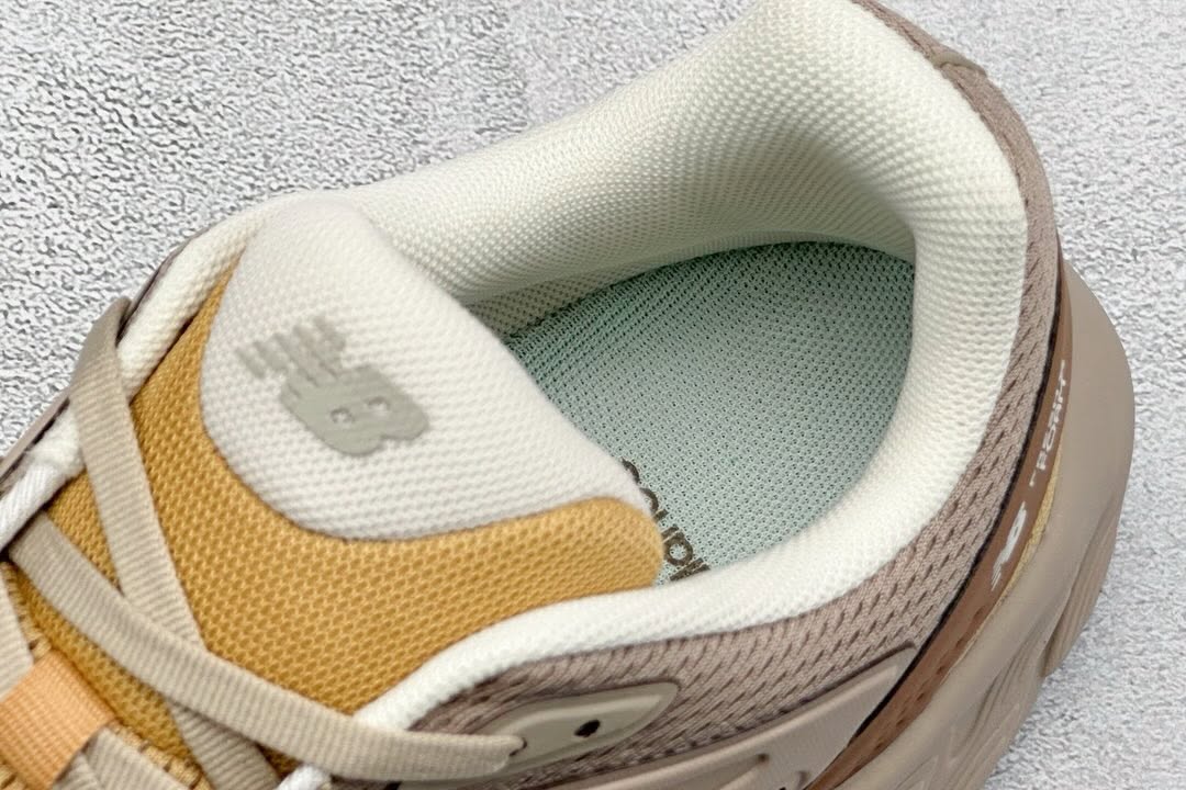 New Balance Fresh Foam Beige