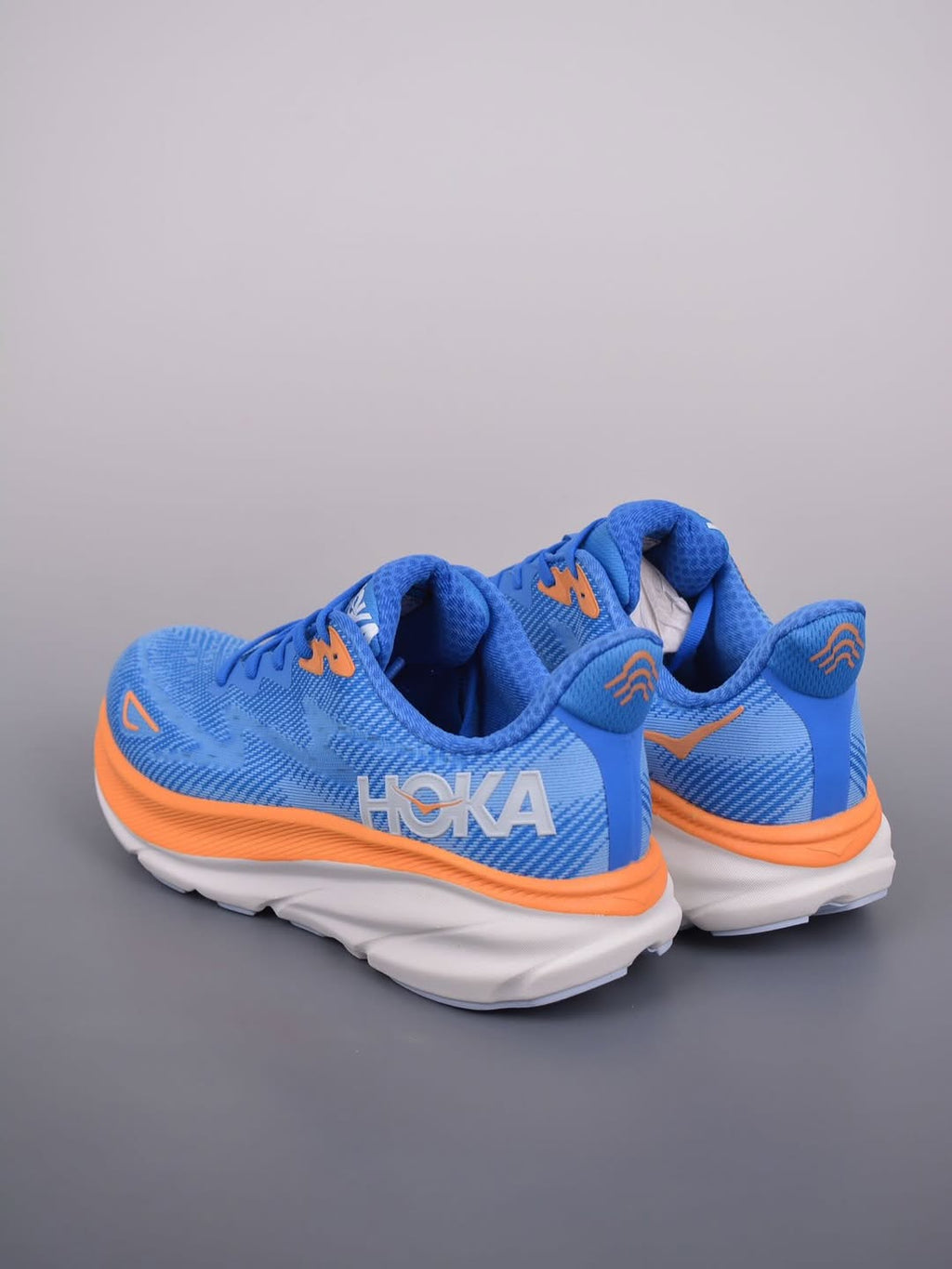 HOKA Clifton 9