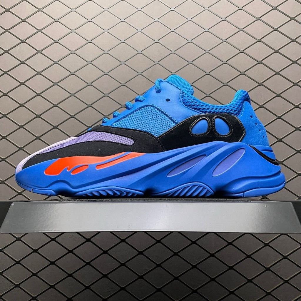 Adidas Yeezy Boost 700