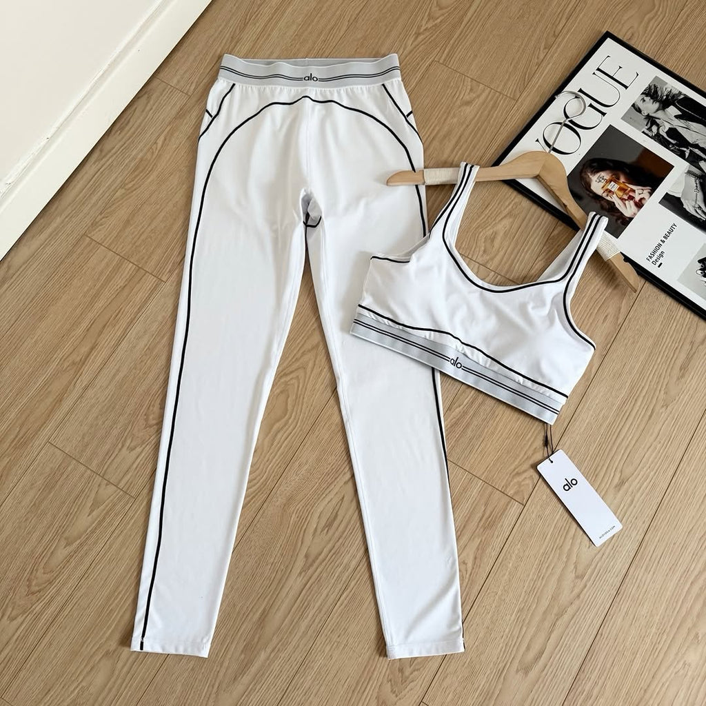 Alo Yoga Airbrush Heart Throb