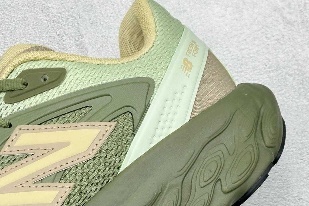 New Balance Fresh Foam Beige