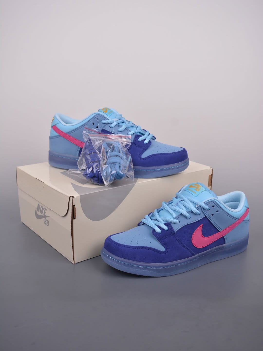 Nike SB Dunk Low